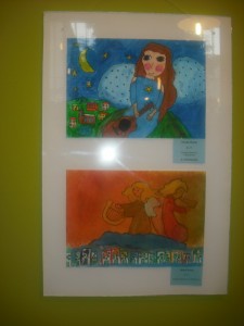 Wyróżniona praca Klaudii H. i poniżej na wystawie praca Oliwii W.